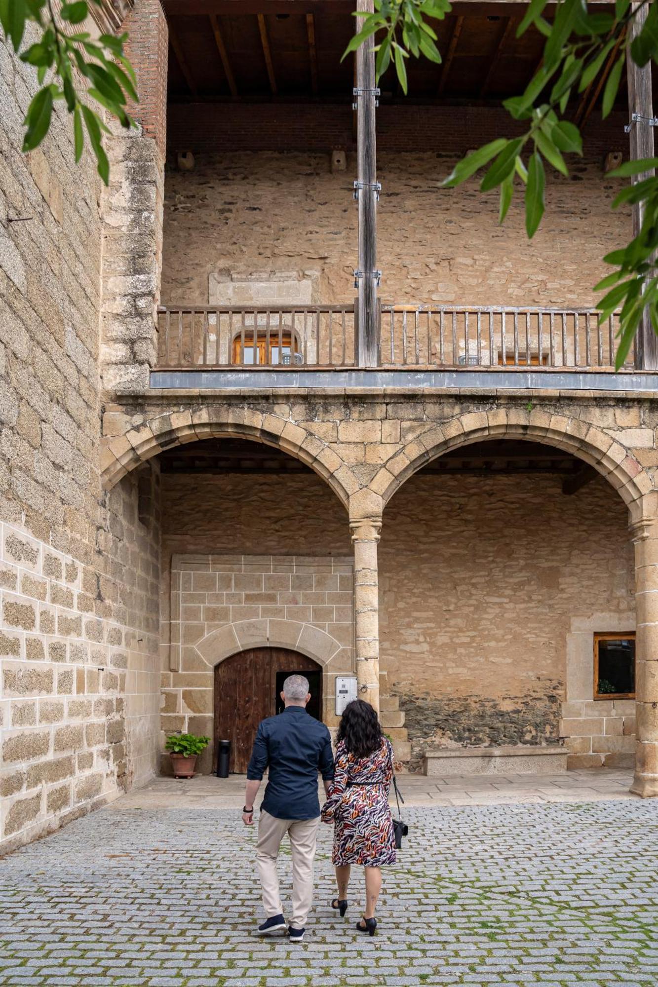 Hospedería Puente De Alconétar Hotel