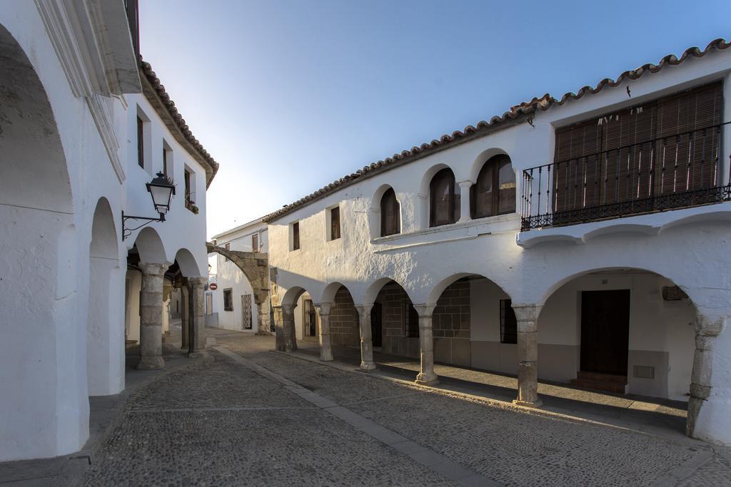 Hotel Puente De Alconetar 4*