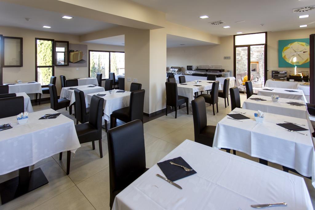 Hospedería Puente De Alconétar Hotel